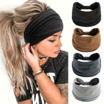 Wide edge headband with elastic sports, sweat absorbing and anti sweat properties Wide edge headband with elastic sports, sweat absorbing and anti sweat properties