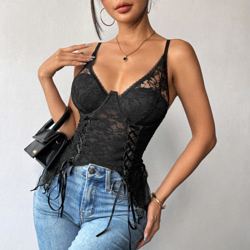 Double layer lace shaped strap with deep V-back and slim fit suspender