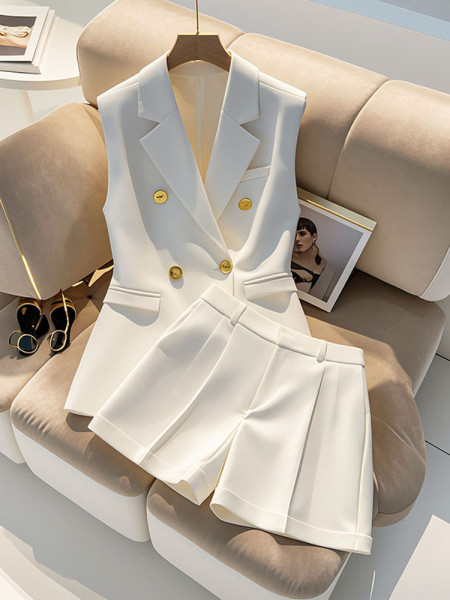 White suit vest shorts two-piece set