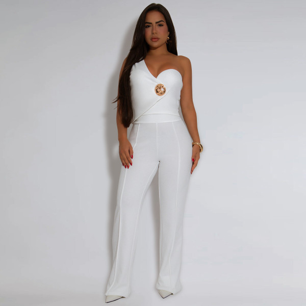 Two piece set of sleeveless top and pants