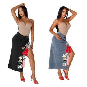 Embroidered elastic letter seven quarter denim skirt