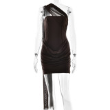 Strap pleated strapless, strapless, hip hugging short skirt