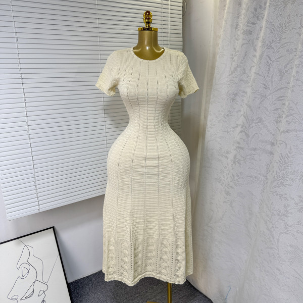 Round neck nail bead hollow short sleeved knitted dress