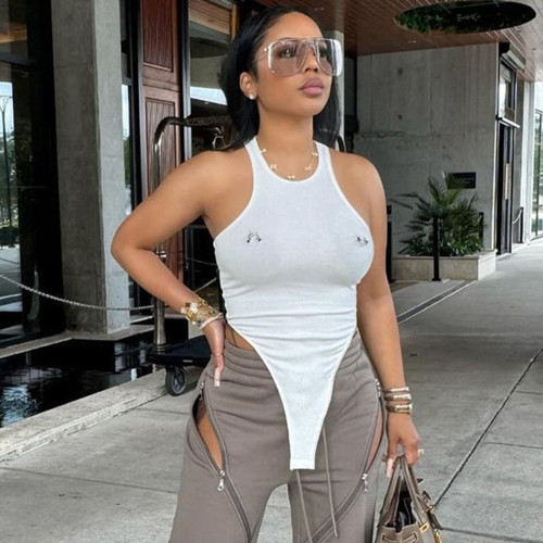 Round neck hollow out crotch three-dimensional decorative jumpsuit