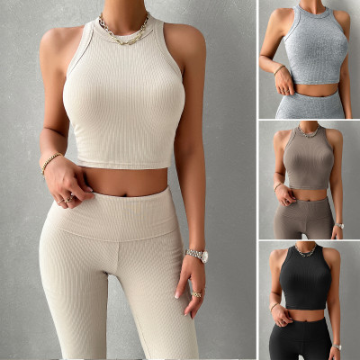 Sleeveless slim fit sports suit