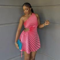 Sleeveless slanted shoulder hollow pleated dress