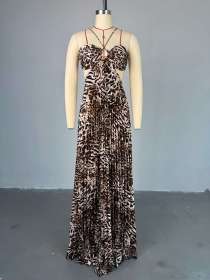 Strap, strapless, lace up, pleated, oversized swing dress