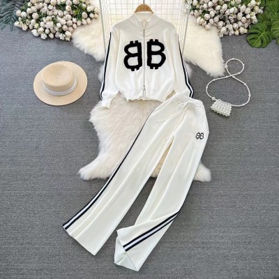 Long sleeved stand up collar zipper knitted jacket, high waist wide leg pants two-piece set