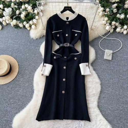 Long sleeved metal button waist cinching slit knitted long skirt