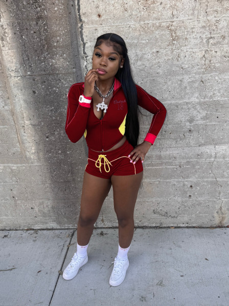 Embroidered contrasting elastic sports long sleeved shorts set