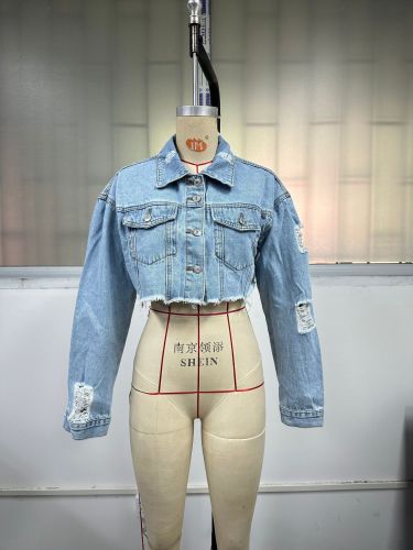 Short long sleeved denim jacket