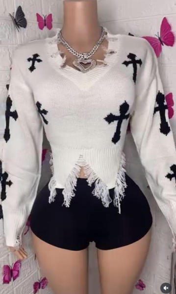Tight knit versatile sweater