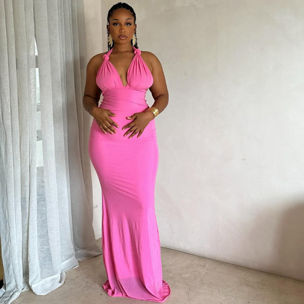 Wrinkled V-neck chest hugging backless long dress