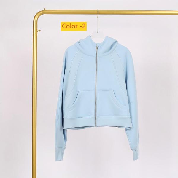 Full zip loose hoodie with loose short fit and plush hoodie
