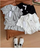 Minimally designed polo shirt anti glare short skirt two-piece set Minimally designed polo shirt anti glare short skirt two-piece set