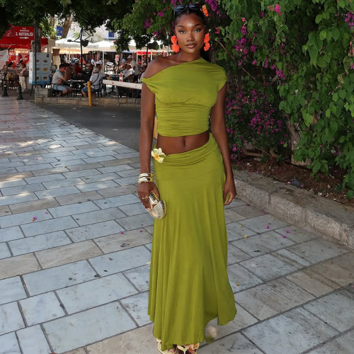Slant neck off shoulder pleated long skirt set