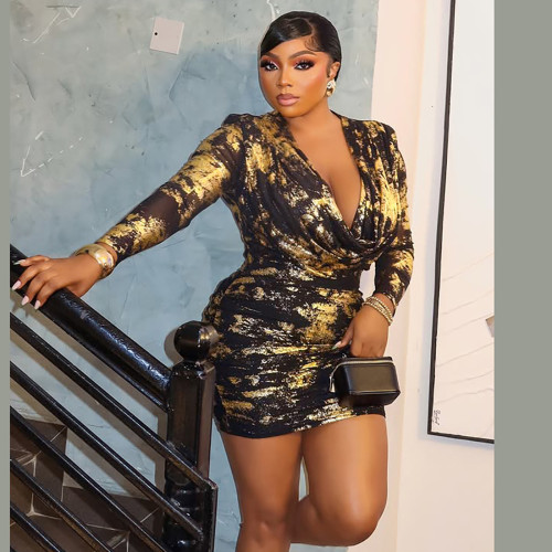 Low cut swinging neck ice silk tight fitting hip hugging dress