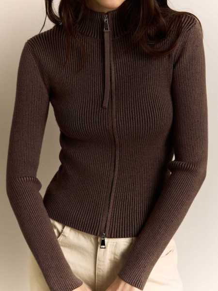 Stand up collar high waisted long sleeved knitted sweater with zipper top