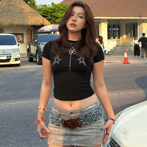 Hot stamping slim fit round neck short sleeved T-shirt top