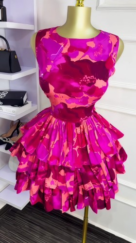 Sleeveless round neck tight waist folded short three-layer cake skirt