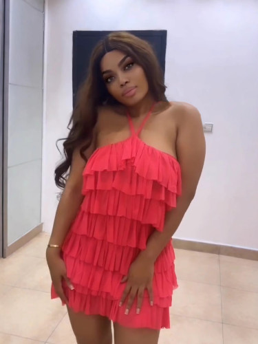 Hanging neck, low cut, backless solid color dress, short skirt, cake skirt