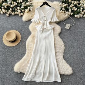 Metal buckle waist knitted short sleeved long skirt