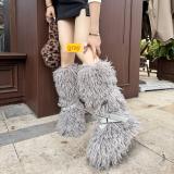 Flat bottomed rivet boots with hairy straps, snow boots