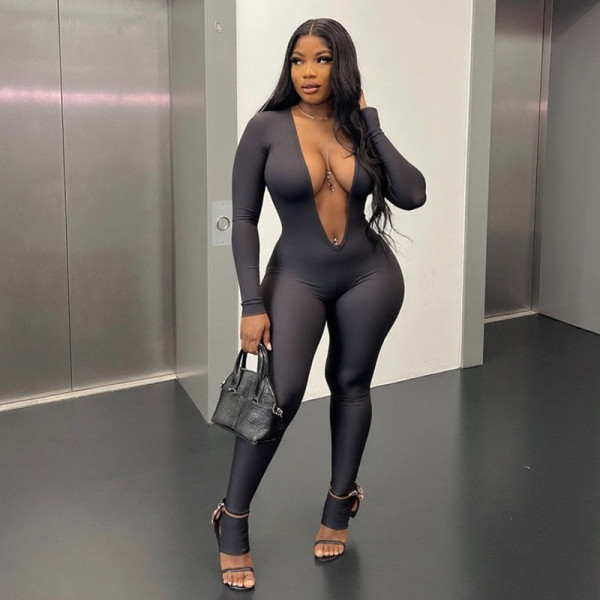 Backless deep V-long sleeved jumpsuit