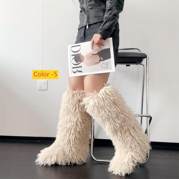 Knee high snow boots with plush boots