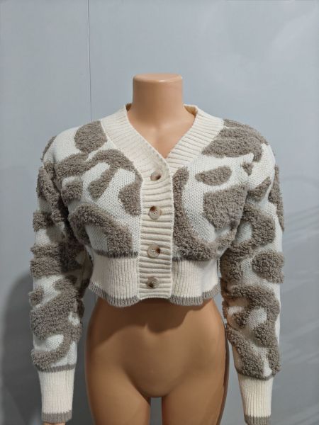 Tight knit versatile sweater