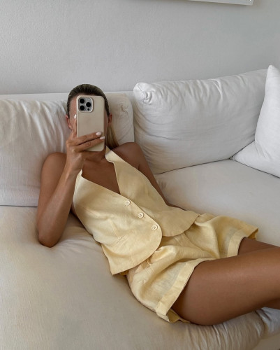 V-neck hanging neck sleeveless vest shorts set