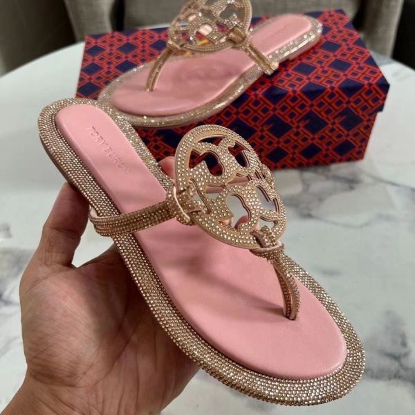 Flip flops with rhinestone inlay slippers