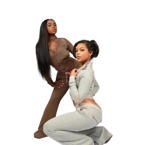 Sports contrasting two-piece set