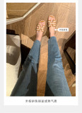 Flat bottomed flip flops