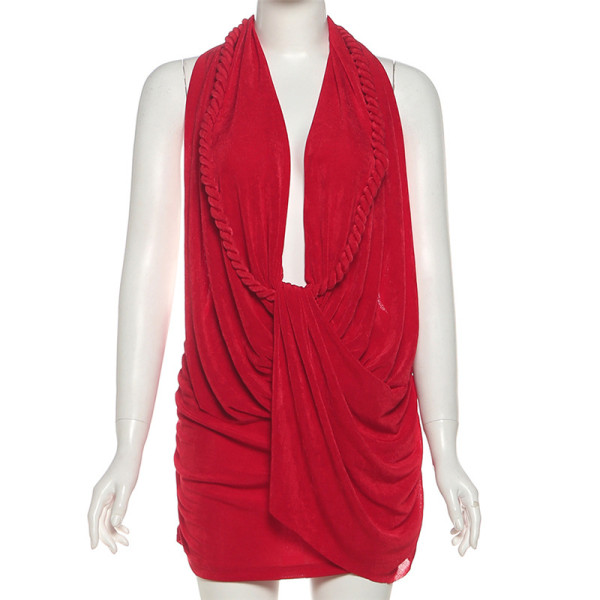 Deep V-neck hanging backpack with exposed buttocks, short skirt dress
