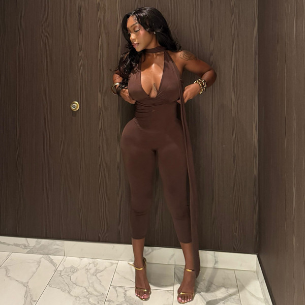 Small foot sports commuting jumpsuit with V-neck strap and trendy jumpsuit