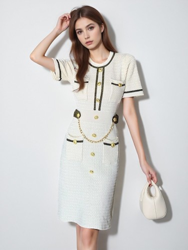 Short sleeved knitted dress
