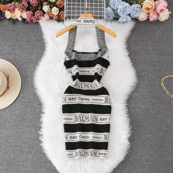Jacquard letter logo backless knitted skirt