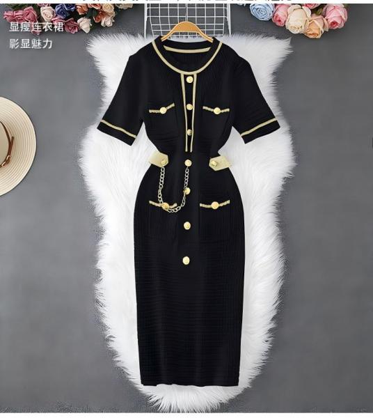 Short sleeved knitted dress