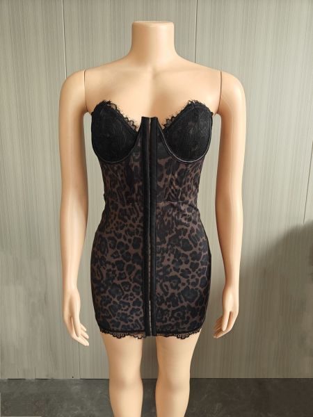 Leopard print chest wrapped, steel ring, fishbone buckle, hip wrapped skirt