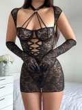 Lace dress with steel ring gathered, neck wrapped, hip skirt set