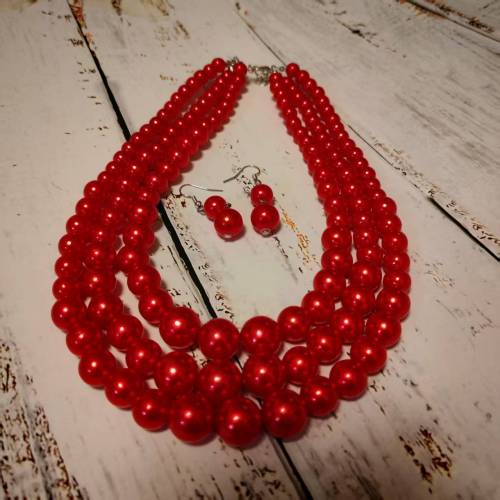 Imitation pearl collarbone multi-layered necklace