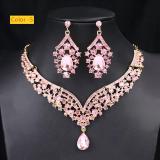 Crystal necklace set