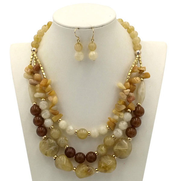 Exaggerated two-color bead multi-layer clavicle chain