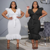 V-neck mesh pleated skirt with hip hugging skirt
