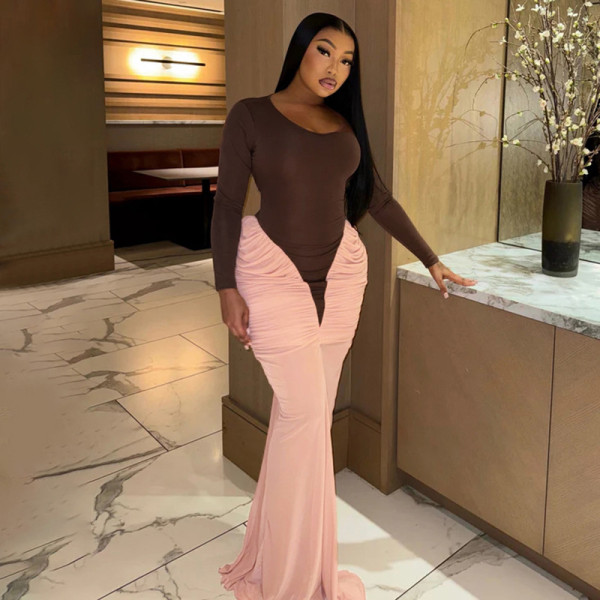 Color blocking pleated long sleeved dress