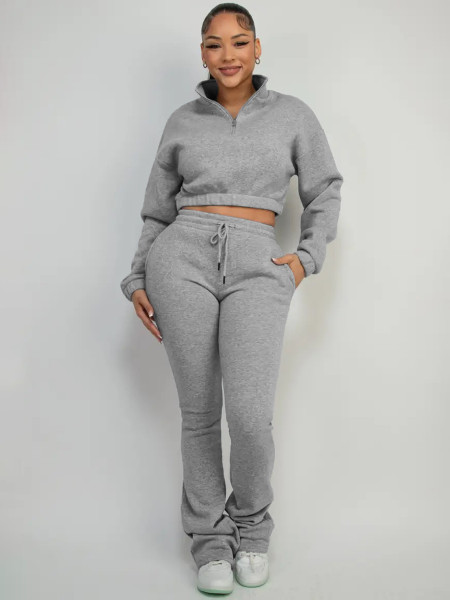 Two piece set of half zipper exposed navel and velvet sweatshirt with micro flared pants