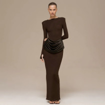 Long-sleeved pleated figure-hugging maxi dress