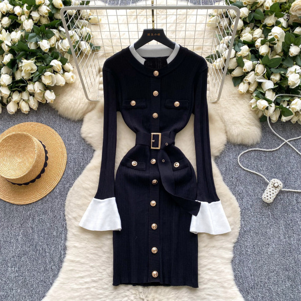 Color blocking metal buckle strap waist cinching knitted dress