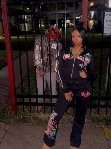 Printed sweatshirt and pants set